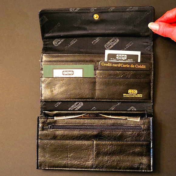 ✨HOST PICK!✨ NEW Black Leather Wallet, Multi-Compartment Organizer - Picture 7 of 14